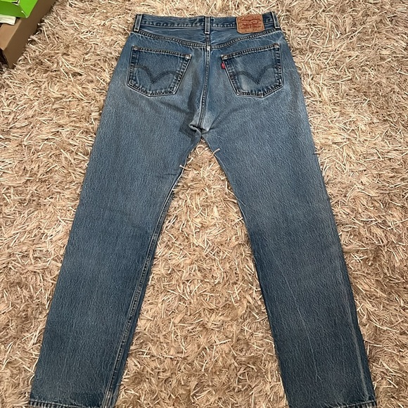 Vintage Levi’s 501 straight leg button fly - Picture 4 of 12